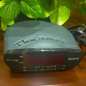 Sony AM/FM Clock Radio